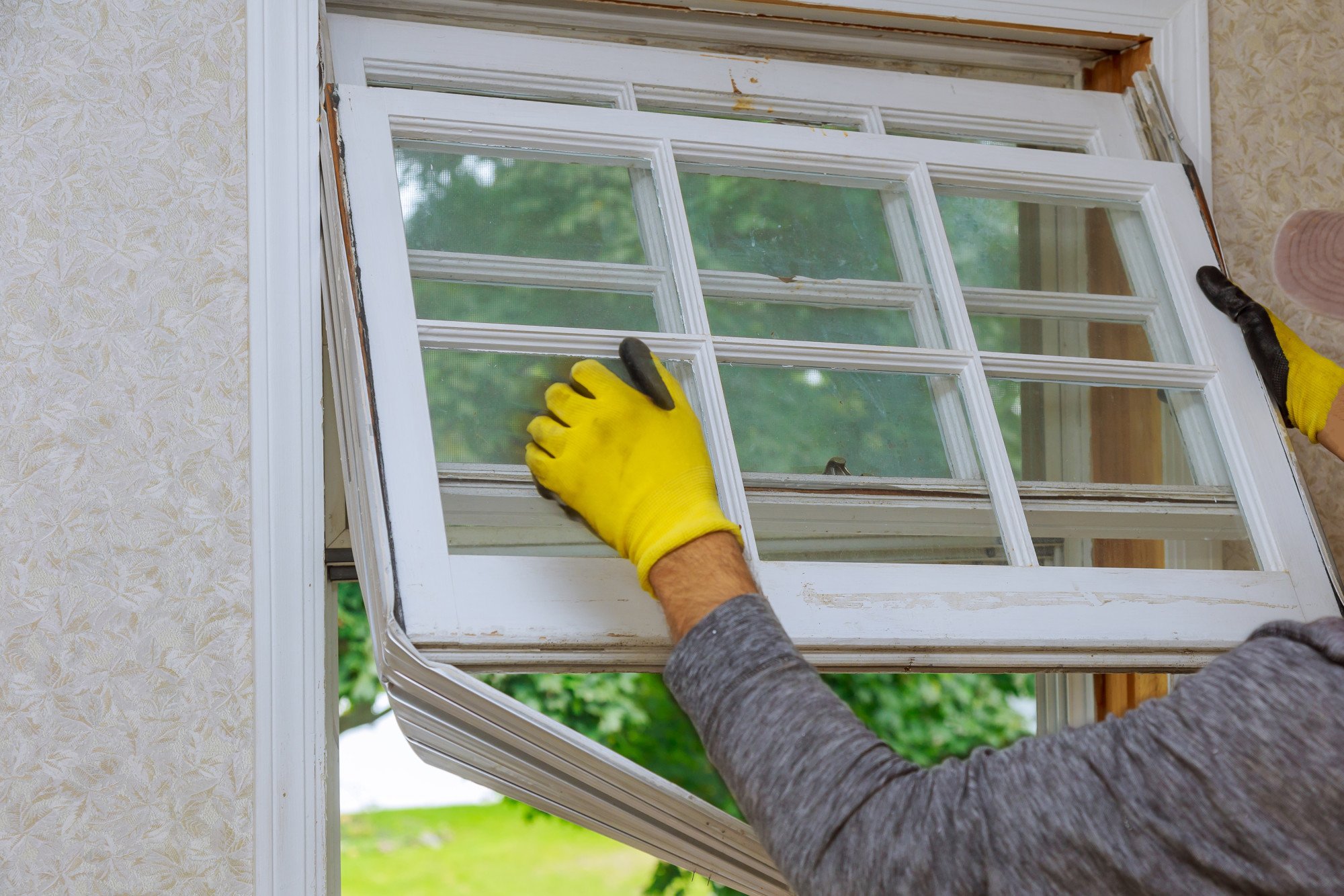 Vinyl vs. Composite Windows The Differences Explained Michigan Screen & Window Repair